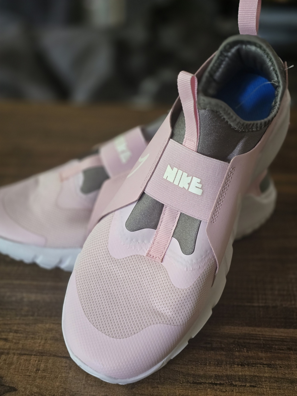 Nike Flex RuNNer 2 GS  Color: Pink Foam/White/Flat Pewter